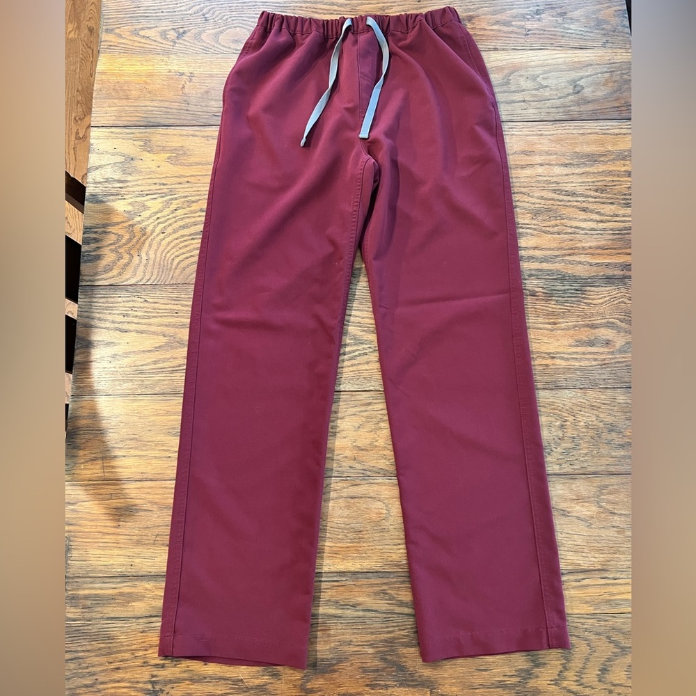 Figs Men's Pisco Scrub Pants — Burgundy - Picture 3 of 5